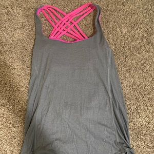 Lululemon top w/ backless detail